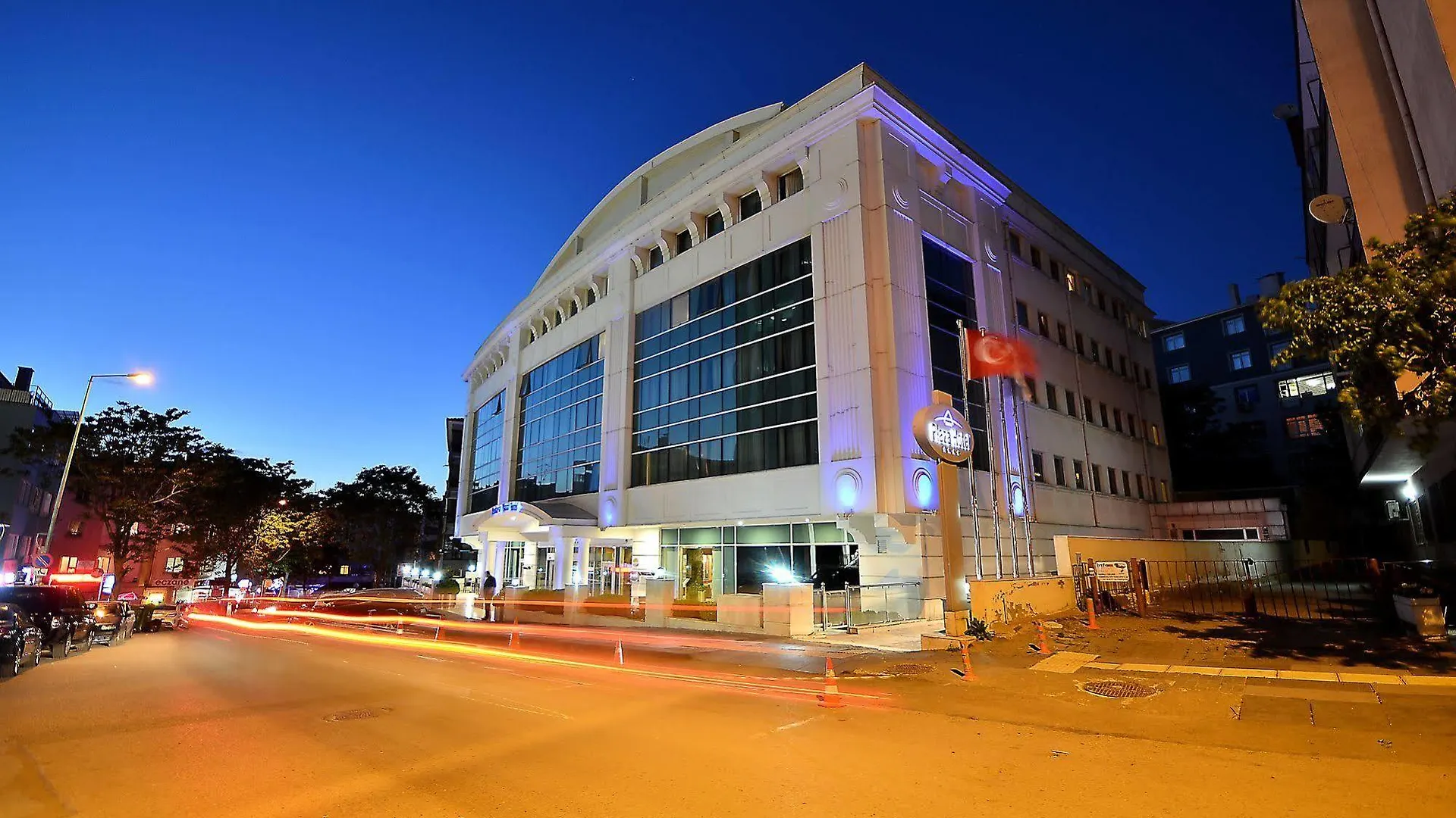 Ankara Plaza Hotel 4*,